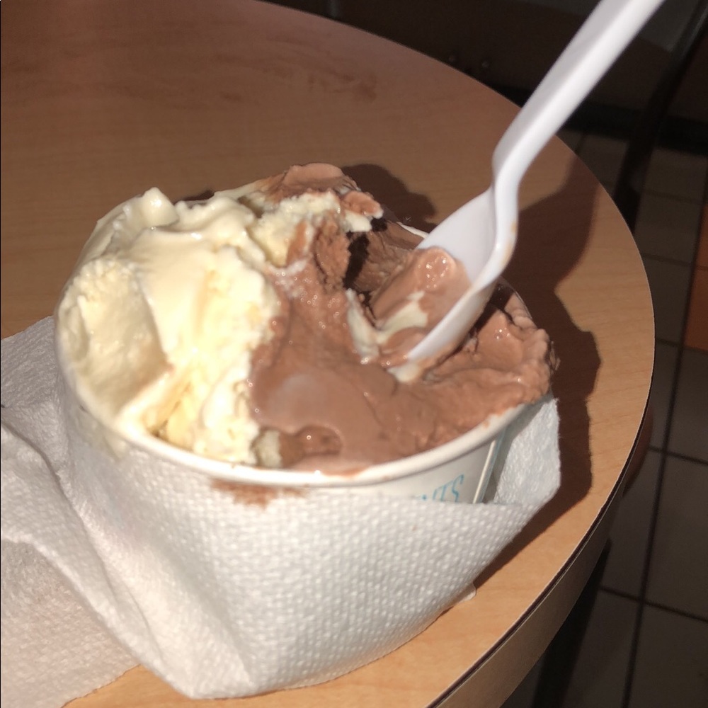 Meet your Posher, Avery